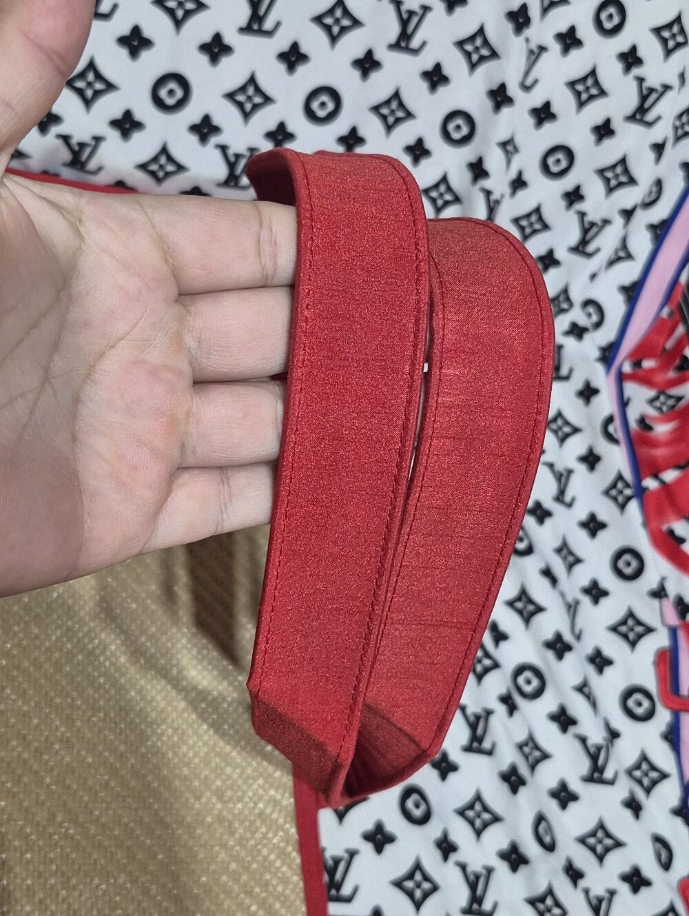 Yves Saint Laurent Natural Raffia Tote with Red Trim and Gold Logo - Picture 9 of 10